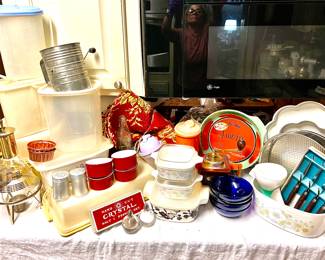 Vintage Tupperware, Pyrex collectibles