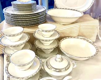 Queen Brocade Fine China