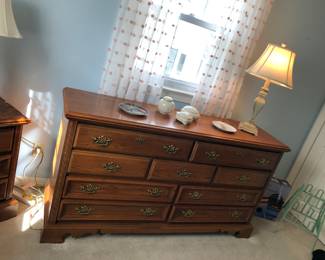 Amish Heritage Solid Oak Bedroom Set