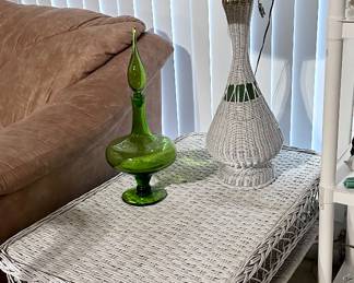 White Wicker Table - Lamp