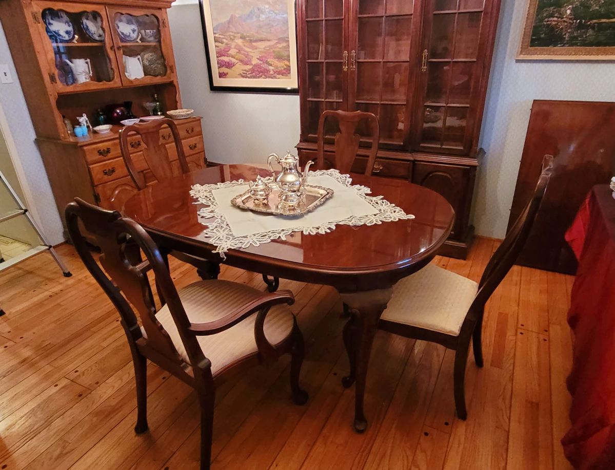 Fine dining room set