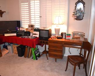 Front Bedroom Sewing Media Overview