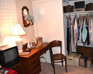 Front Bedroom Sewing Media Overview