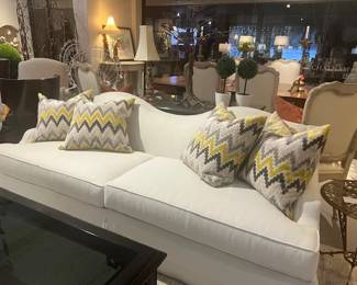 Henredon 8' Sofa