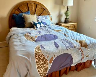 Broyhill Bed and Merimeko Bedding