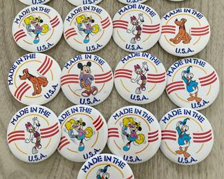 1986 Mickey Mouse Buttons / Pins : Donald Duck, Minnie, Pluto