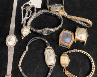 Helbros 21J Jewel & Diamond Vintage Ladies Watch
