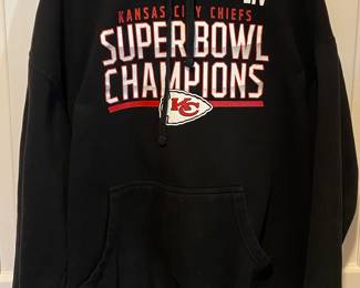 Kansas City Chiefs Hoodie Pullover Super Bowl LIV Champions • Size XL • NFL Apparel Clothing Clothes