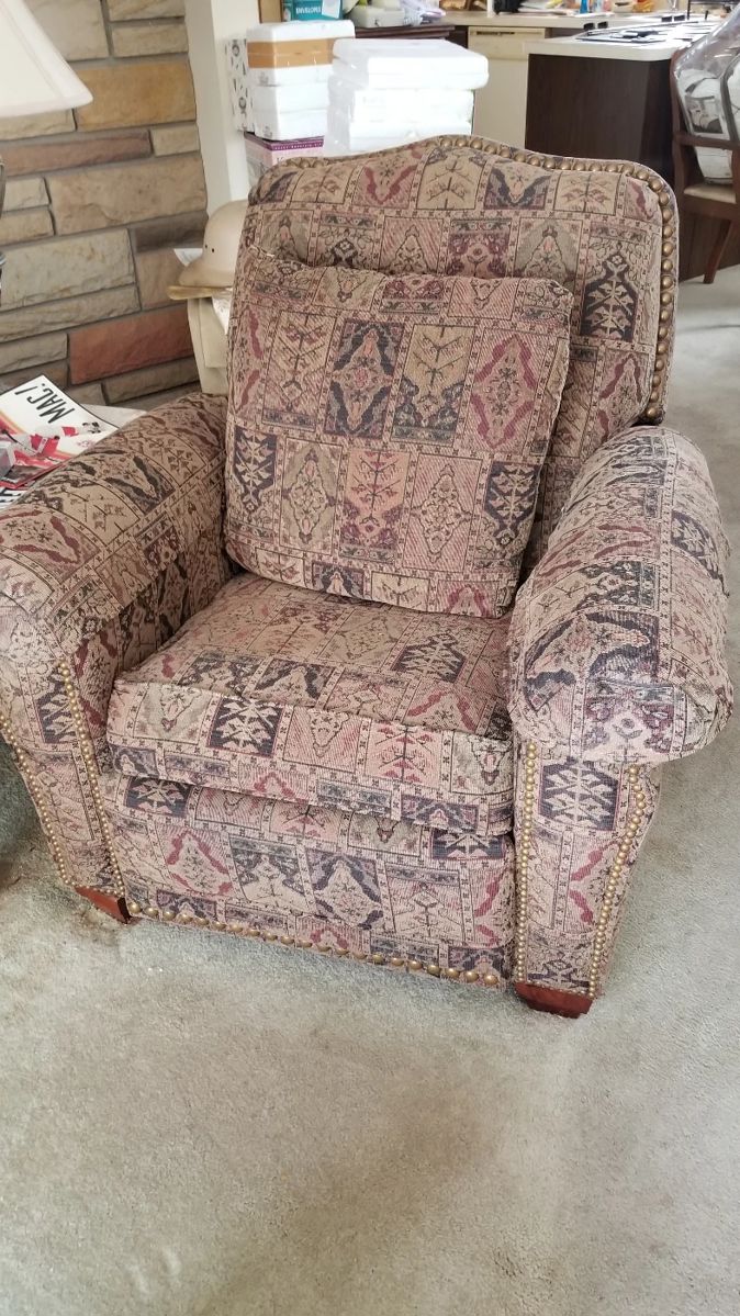 Great Pinckney Estate Sale with Many Vintage... starts on 3/2/2024