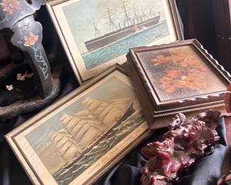 hundreds of pcs of antique and vintage artwork