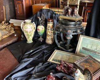 group shot of furniture, pottery, glassware, and artwork from this grand old Mississippi home