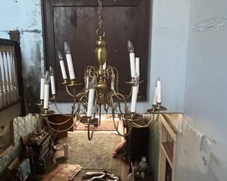 brass 10 light chandilier