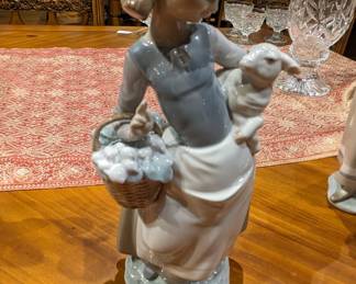 Lladro figurine (mint condition - no box) "Little Lamb on the side" / $50 