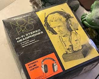 Rad vintage headphones!