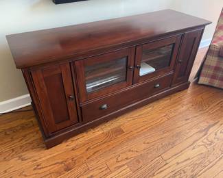 Tv stand 