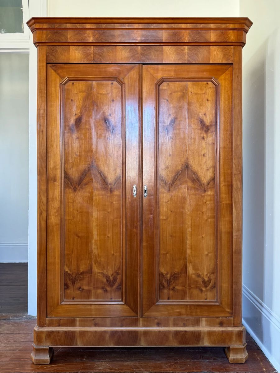 SONIAT ESTATE SALE BIG EASY ESTATE SALES starts on 3/2/2024