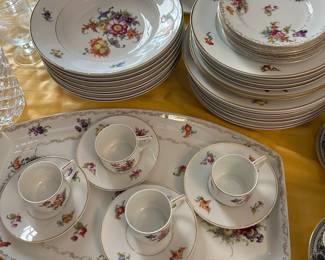 CARLSBAD CZECKLOSLAVOKIAN CHINA.