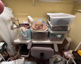 CRAFT CLOSET 