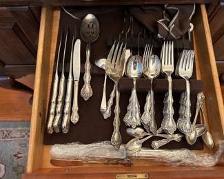 SILVERPLATE FLAT WARE 