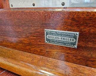 Gilles Faller Land / Studio Camera