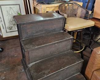 Library rolling portable staircase