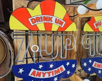 Peter Max 7-Up Neon Sign working