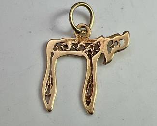 16K Gold Pendant
