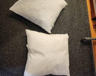 2 EURO PILLOW INSERTS NEW