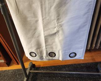 WHITE SHOWER CURTAIN