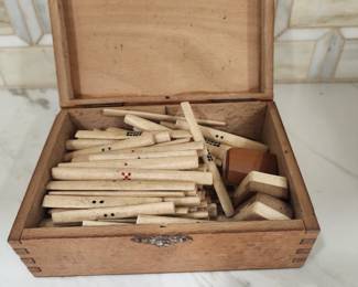 ANTIQUE BONE MAHJONG SET