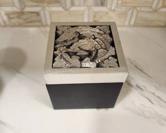 THIALAND HANDCARVED BOX