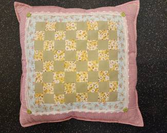 HAND QUILTED EXTRA LARGE PILLOW