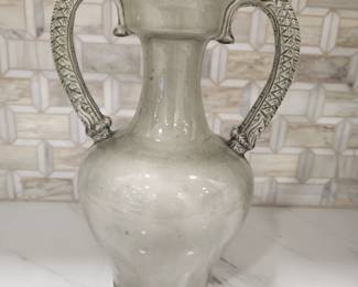 ANTIQUE CHINESE DRAGON URN