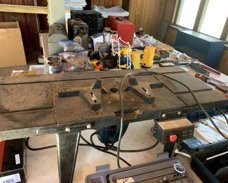 #63	Vermont Router Table w/router 	 $100.00