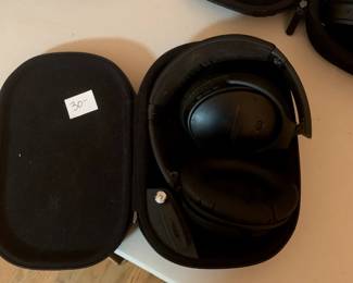 #92	Bose Headphones In Case	 $30.00