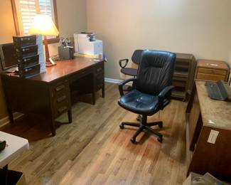#20	Black Executive Office Chair - Working (not leather)	 $30.00 			
#21	Gray Fabric Desk Chair	 $25.00 							
#25	Wood Antique Desk w/7 Drawers - 60x33x30 - You Move Heavy	 $75.00
