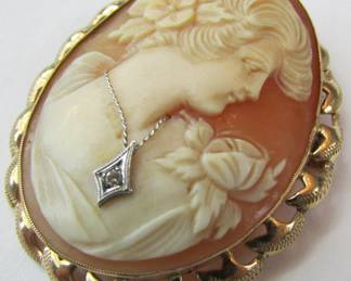 10K GOLD with DIAMOND