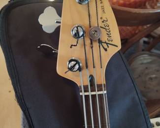 Fender Base