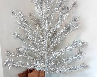 Aluminum Christmas Tree + Color Wheel