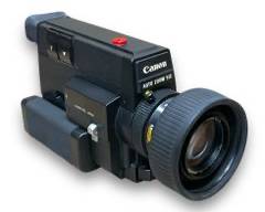 Canon Auto Zoom Super 8 Camera Model: 512XL
