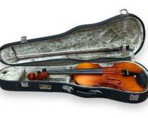 Suzuki Natural Wood Violin Model: 220 (1/2 Size) 1986
