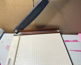 DAHLE Model#112 Paper Cutter
