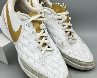 Size 8 Nike LegendX 7 Academy White Gold Sneakers
