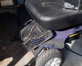 Elite ES Electric Scooter W/ Battery