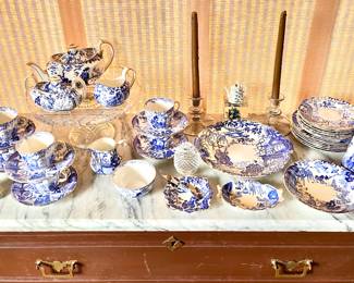 Tea, Dessert and Luncheon Set 
Table for 6
Royal Crown Derby 
Pattern: Mikado 
