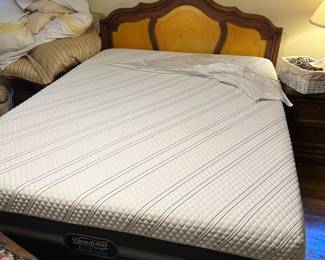 Fantastic Queen Beautyrest Black Label Mattress/Bed set