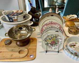 Beautiful collectible plates and kitchenwares