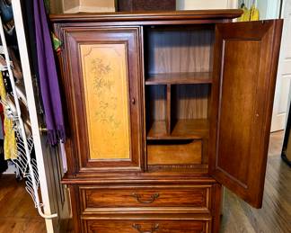 Beautiful bedroom set & armoire