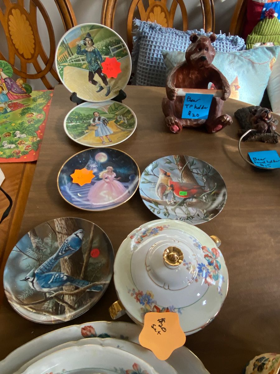 Estate Sale Big Variety of Items in Lindenhurst, IL starts on 3/2/2024
