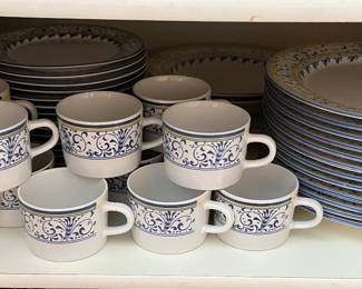 78pc Set of Signature Pottery Dishes